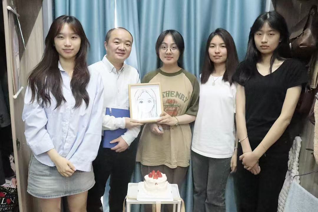 a9c0a31592e2d5db6fecc1043adf38a.jpg